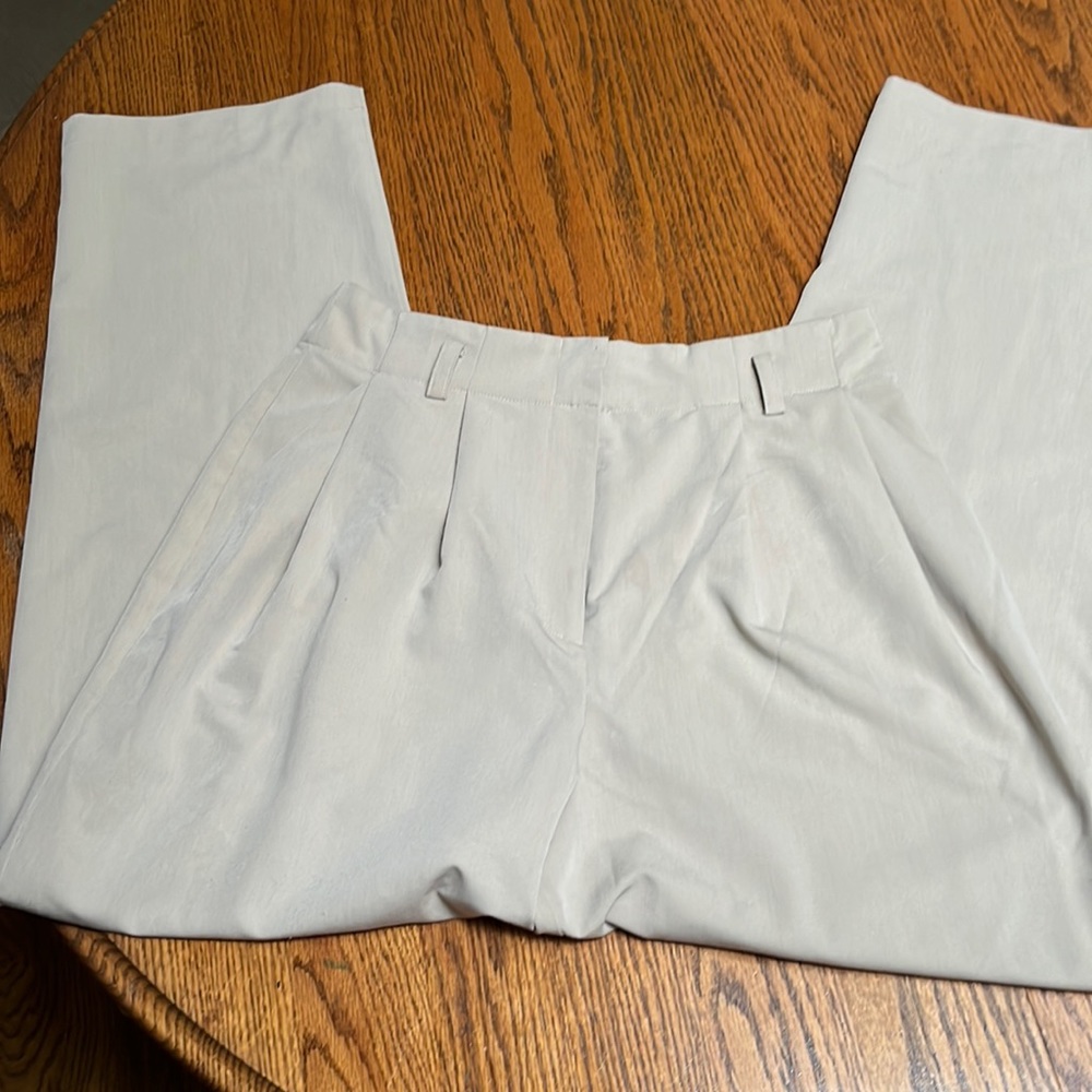 Who What Wear Light Gray Pleated Trousers